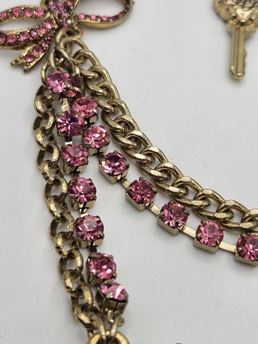 BETSEY JOHNSON Pink Rhinestone Yellow Lucite Heart Gold Tone Chunky Necklace - Picture 10 of 17
