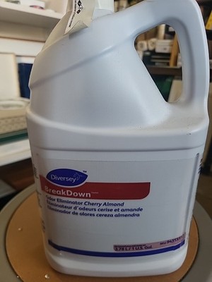 1 GALLON Diversey Breakdown 94291110 Odor Eliminator & Cleaner Concentrate Fresh