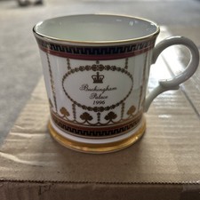 Buckingham Palace Official Souvenir Bone China Mug - 1996 - Blue, Gold & White —