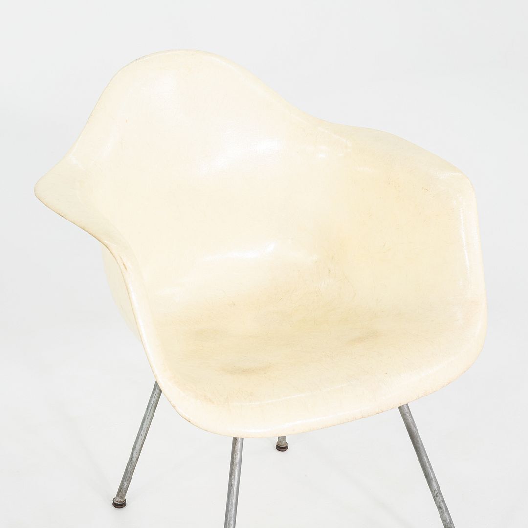 C. 1950 Herman Miller Eames Zenith SAX Fiberglass Rope Edge
