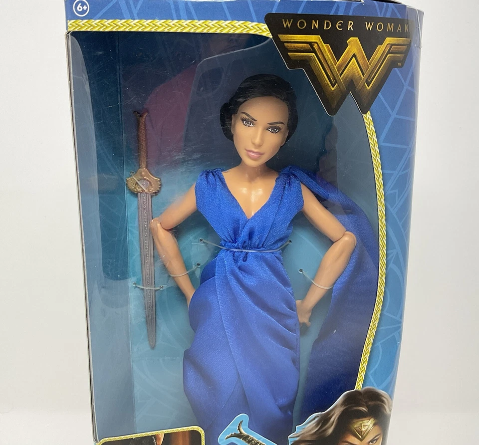 DC Comics Mujer Maravilla Diana Príncipe y Espada Oculta Figura de Acción Muñeca FDF36 Nuevo Foto 2 de 4