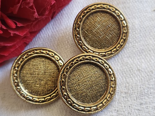Lot De 5 Boutons Vintage Rouges Motif à Pied - Diamètre 2,2 Cm, Référence 2867, Occasion