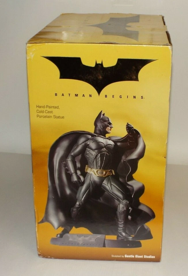 Batman Begins Christian Bale Batman 14" Estatua DC Direct Low # 7 de 2500 Foto 3 de 4