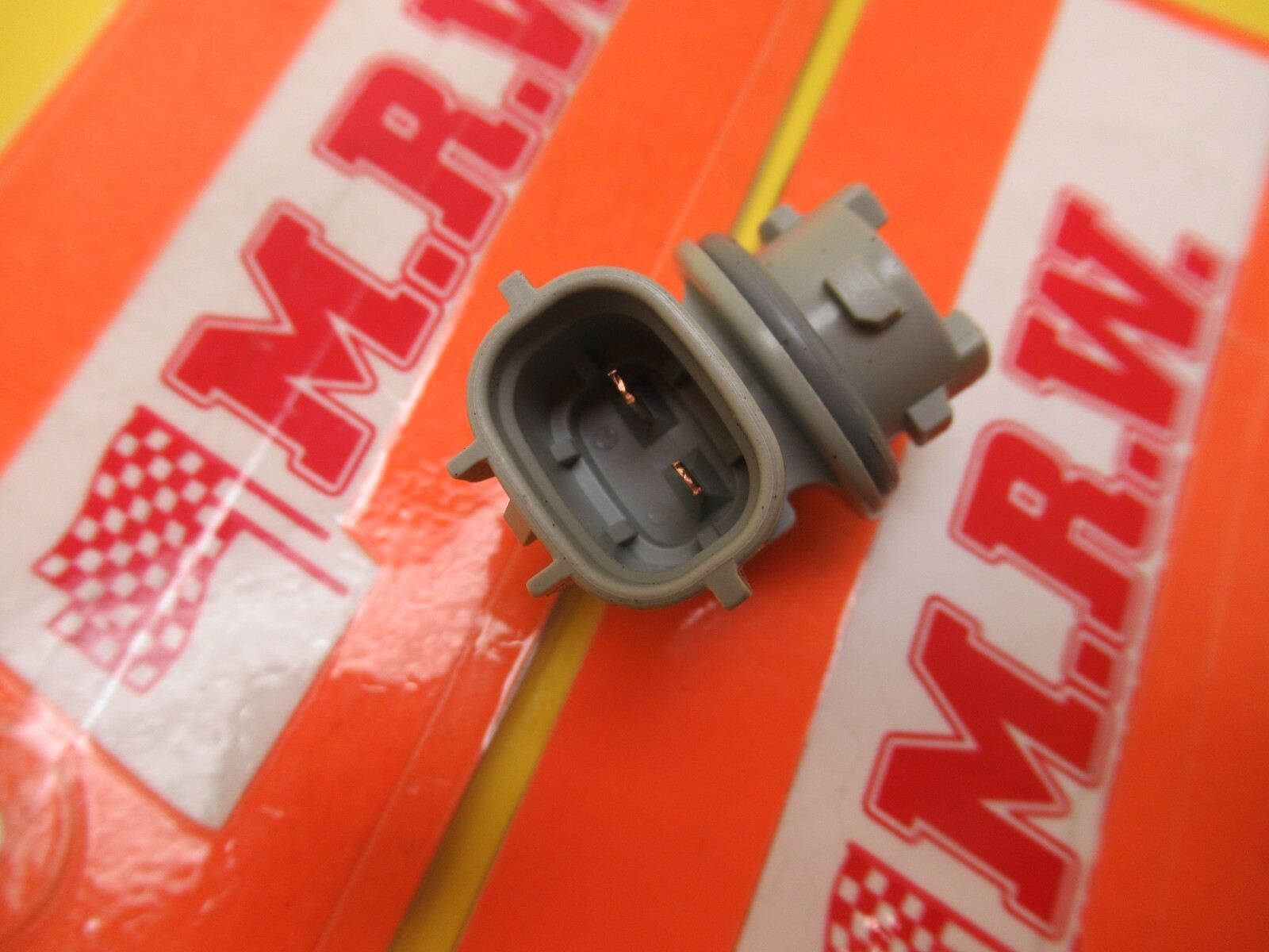 TURN SIGNAL SIDE MARKER LIGHT BULB SOCKET LAMP FRONT FENDER oem SCION