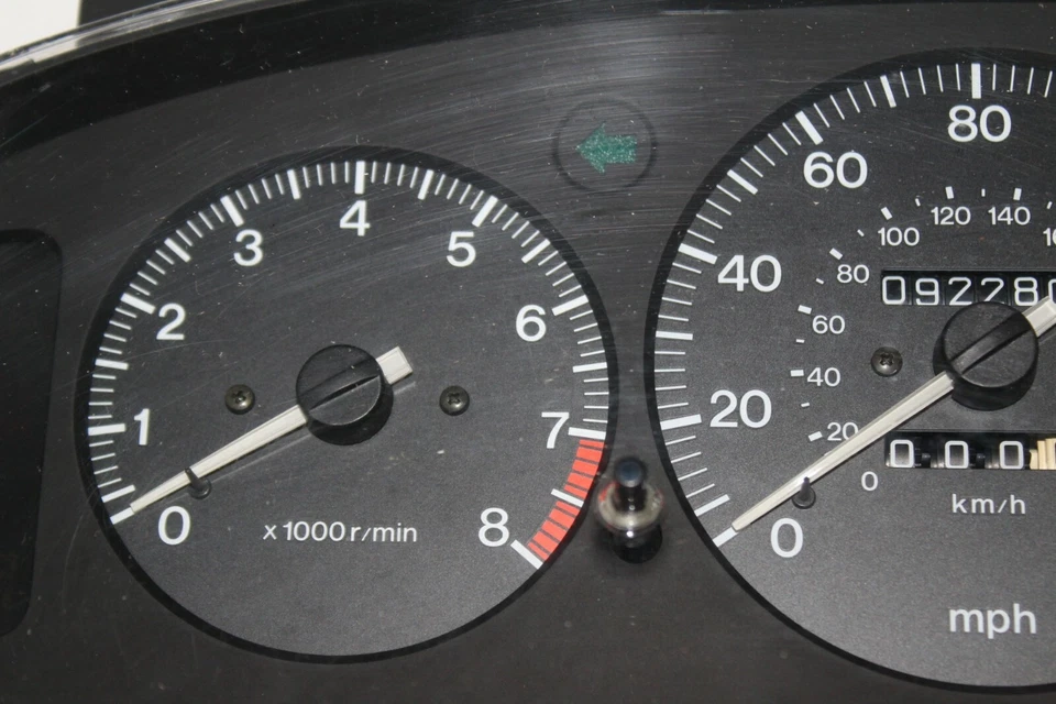 Cuadro de instrumentos velocímetro indicadores de panel 99 2000 Mazda Millenia 92.280 millas Foto 2 de 4