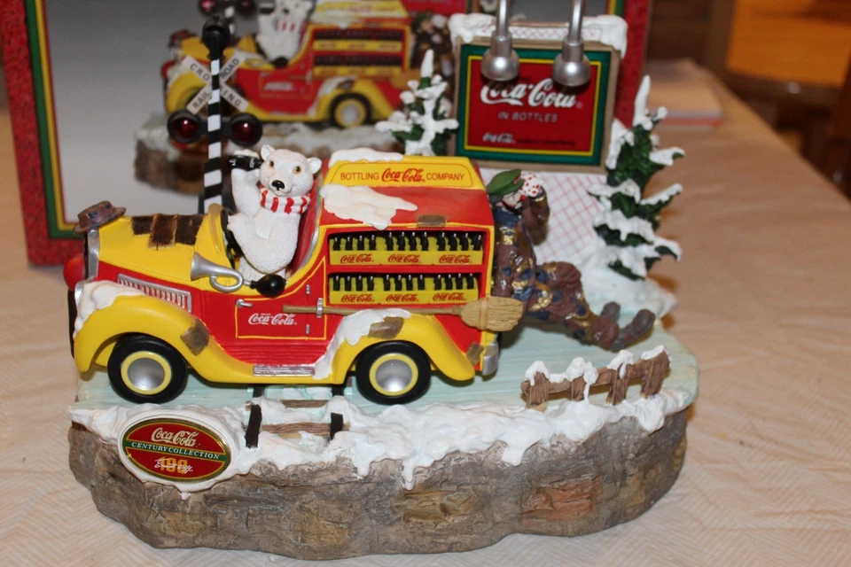 Coca-Cola Limited Edition Motion Musical Featuring Emmett Kelly Preowned - Image 3 of 4