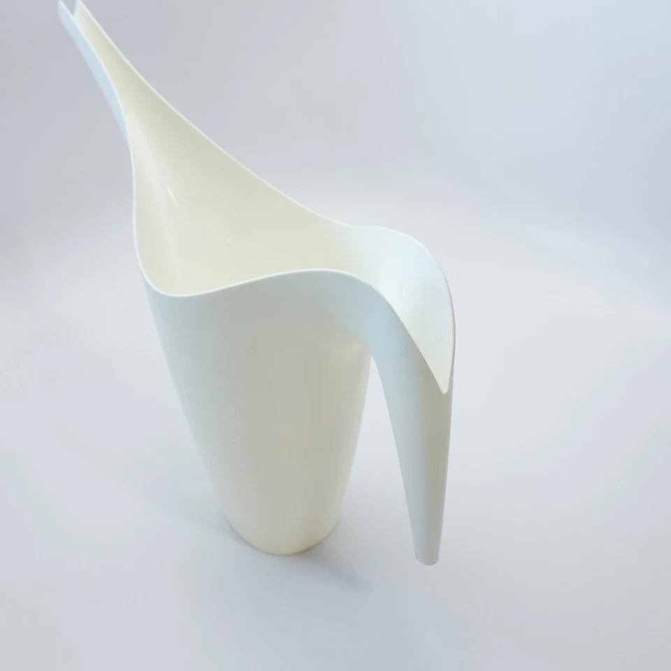 Regadera de jardín Ikea de plástico 1,2 L plantas blancas interiores MCM estilo mediados de siglo Foto 2 de 4