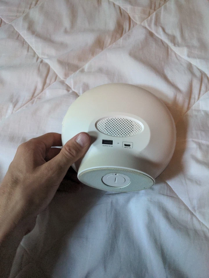 Reloj despertador amanecer con luz de despertador Foto 3 de 3