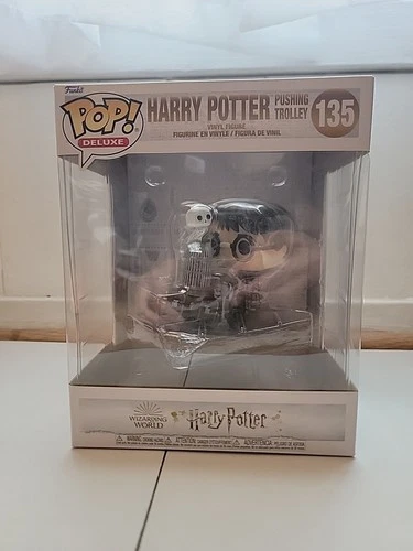 Funko Pop! Harry Potter - Harry Pushing Trolley #135 Figure 2021 Hedwig Luggage