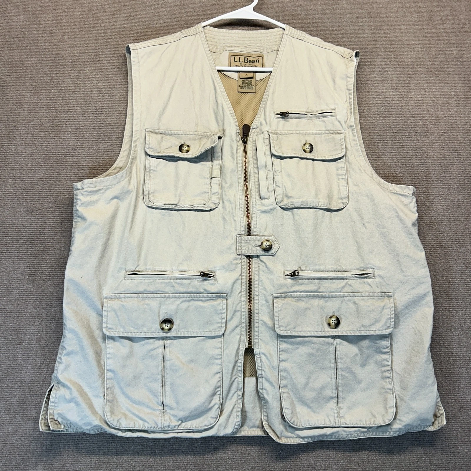 LL Bean Fish Photo Vest Men's Large Full Zip Light Tan Lined Adjustable Utility