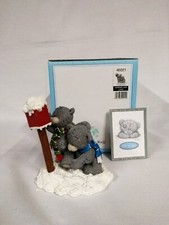 Me To You 40221 - " SENDING OUR LOVE " Sammelb&auml;r Figur verpackt.