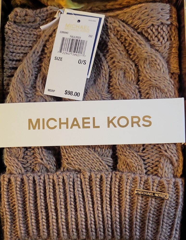 MICHAEL KORS 2 Piece Set Knit Brown Scarf & Hat Gift Set  display picture 3