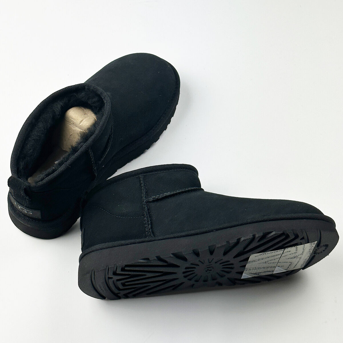 NEW* WOMEN UGG Classic Ultra Mini Boot Black / Black NEW* WOMEN UGG Classic Ultra Mini Boot Black / Black