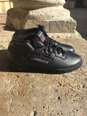 reebok workout clean mid strap