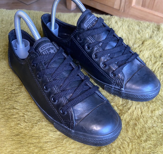 white converse trainers size 5