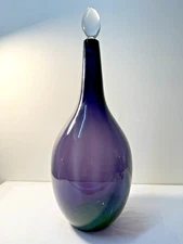 Large Architectural Size Violet Blenko Ribbed decanter. Amethyst. MCM 🐝