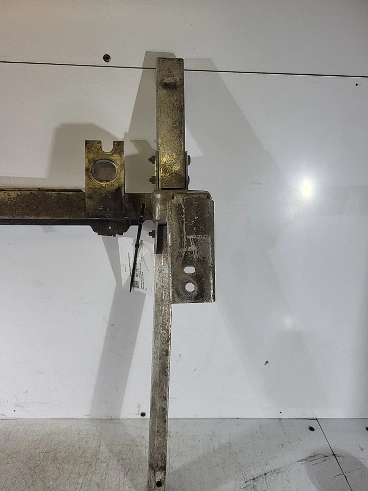 Mercedes Cla Cla180 Coupe 4 Door 2013-2019 1595 Radiator Support Bracket P57 - Image 2 of 4