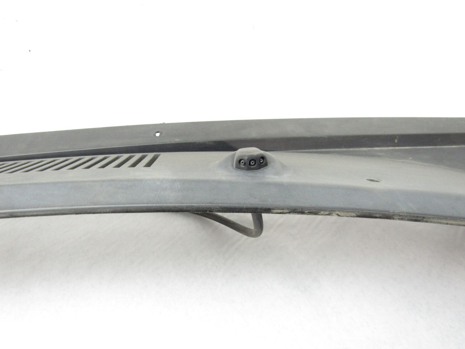 Maserati Coupe GT 2003 Front Windshield Cowl Cover Panel Trim 02-06 |:Y