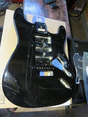 02 Squier (by Fender) 20th Anniversary Stratocaster Body