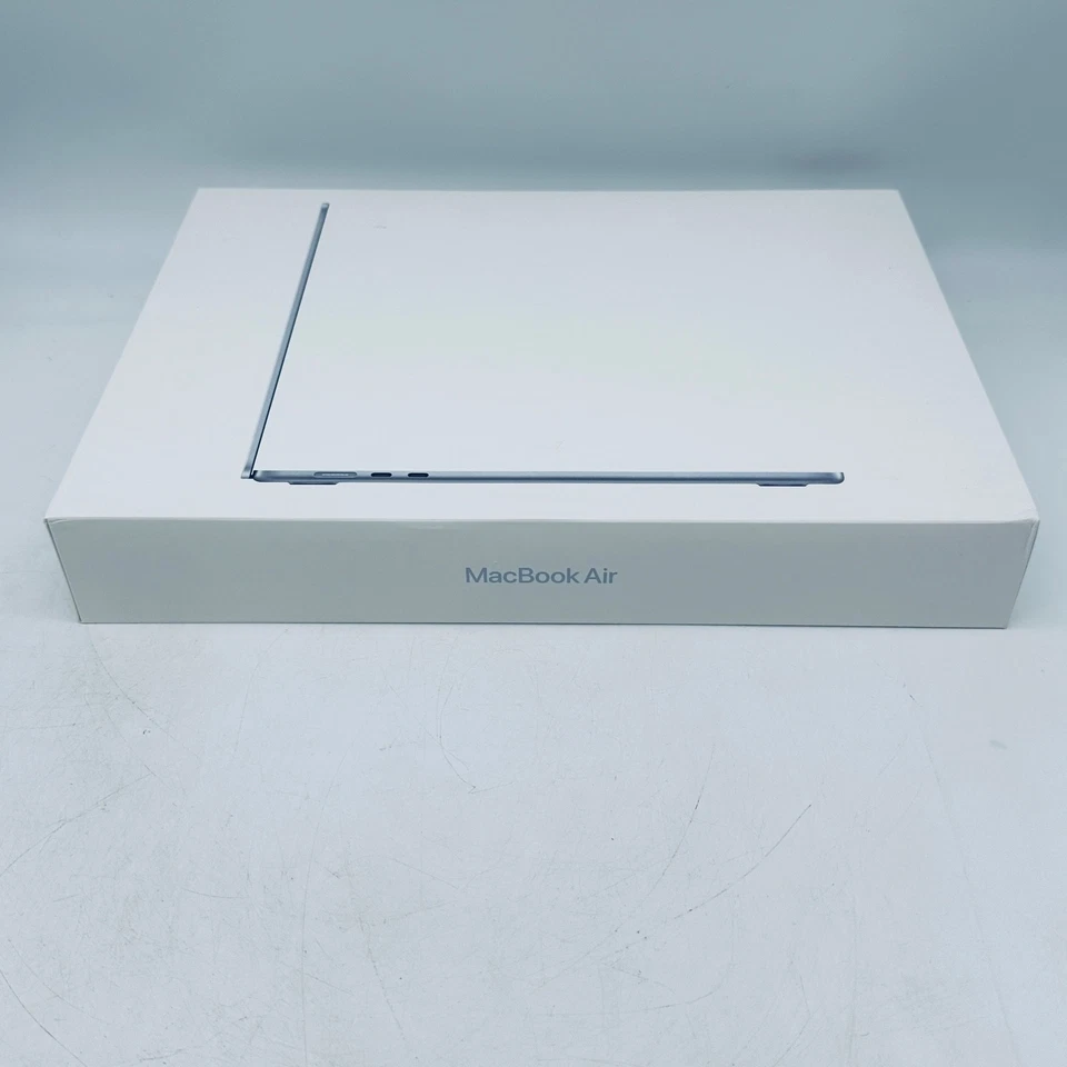 MacBook Air 15-Inch 2025 M4 10-Core CPU 10-Core GPU 16GB Ram 256GB SSD Sky Blue - Image 4 of 4