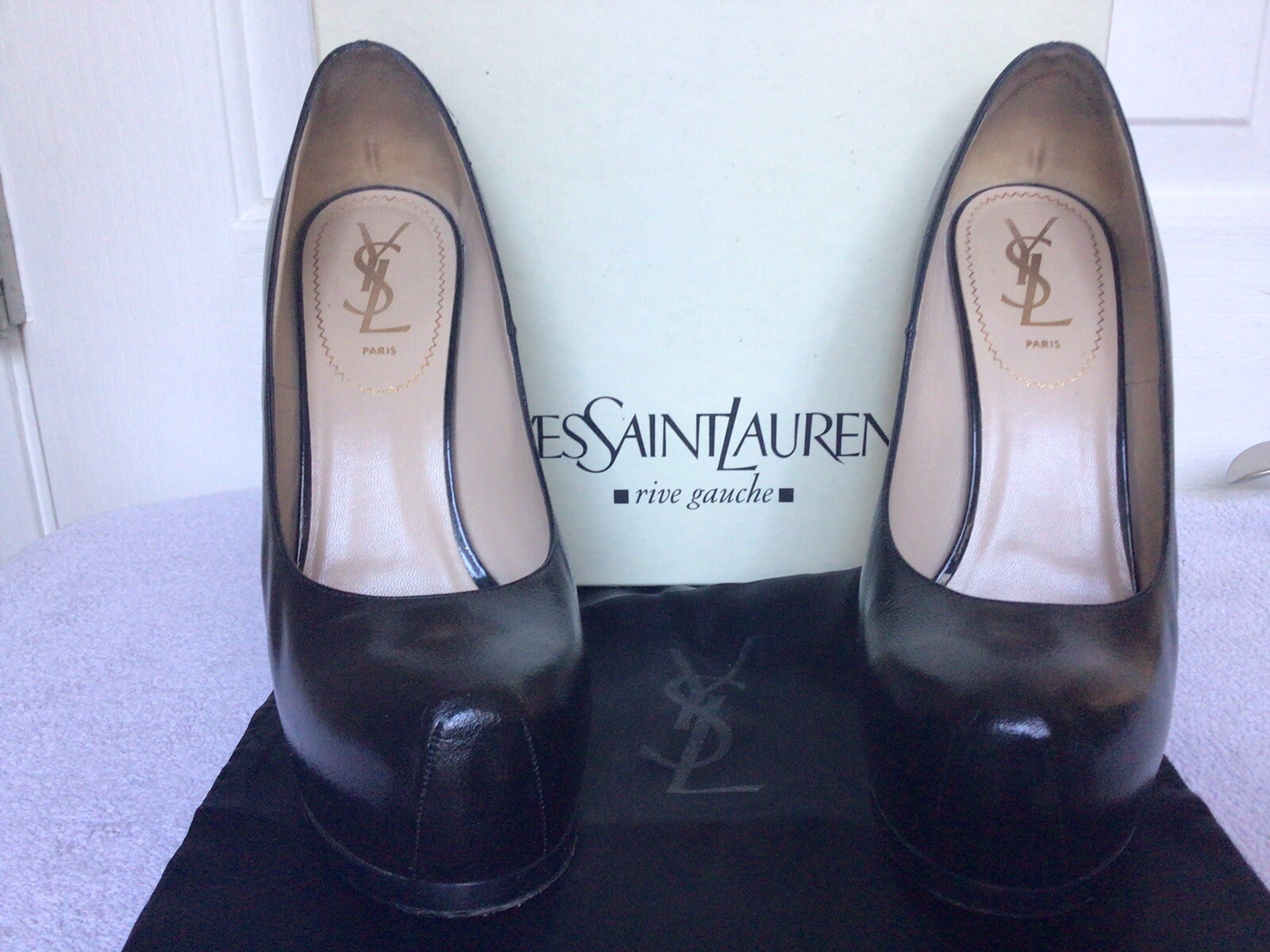 Décolleté Yves Saint Laurent