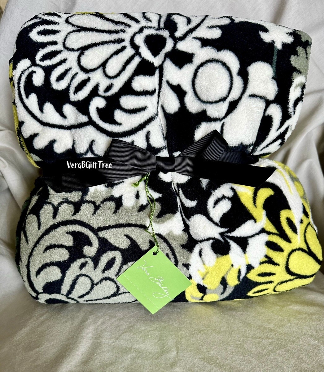 Vera Bradley Plush Throw Blanket BAROQUE Black White Gray Floral RARE NWT  New