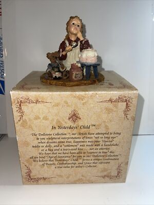 Yesterday's Child ''Sarah Anne w/Duncan...Icing On The Cake'' Figurine 2000 - Mint