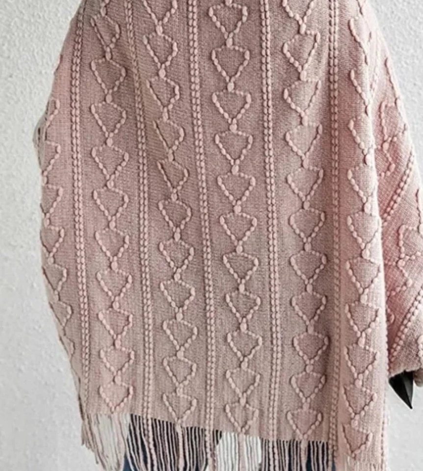 Cardigã feminino texturizado com franjas acabamento de pele sintética aberto em blush rosa OSFM NOVO COM ETIQUETAS - Imagem 2 de 4