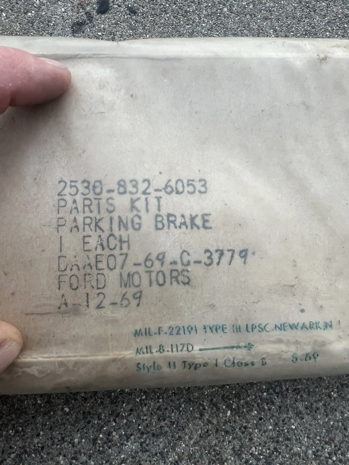 Новый из старых запасов комплект стояночных тормозов рычаг ручного тормоза Jeep M151 A1 A2 M718 M825 5703312 - Изображение 3 из 4