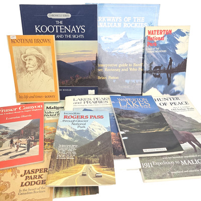 11 Vtg Canadian National Park Books Booklets Waterton Glacier Kootenay Parks