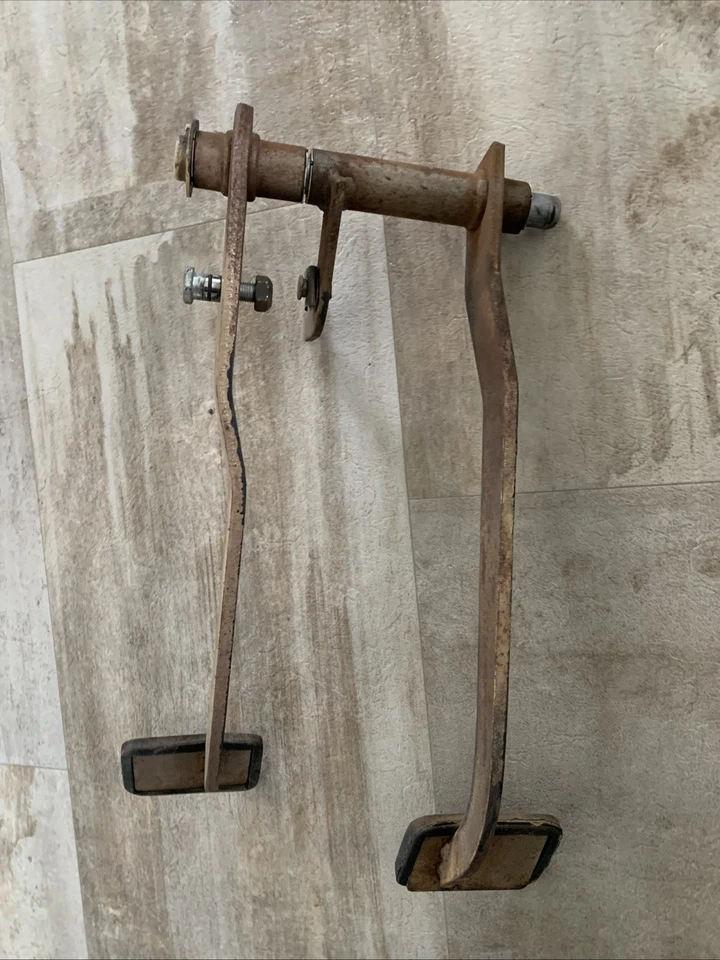 Pedal de freno de embrague 72-80 Dodge Truck D100 D200 D300 W100 W200 W300 1974 76 77 79 Foto 4 de 4