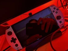 GPD WIN 4 7840U 32GB 2TB 2023 Gaming PC Ryzen 7 Dock & Case