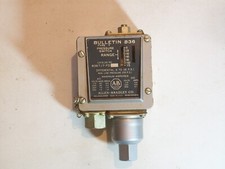Plumbing PRESSURE SWITCH BULLETIN 836 ALLEN BRADLEY CAT NO. 836TJ7-FD 6 - 28 PSI