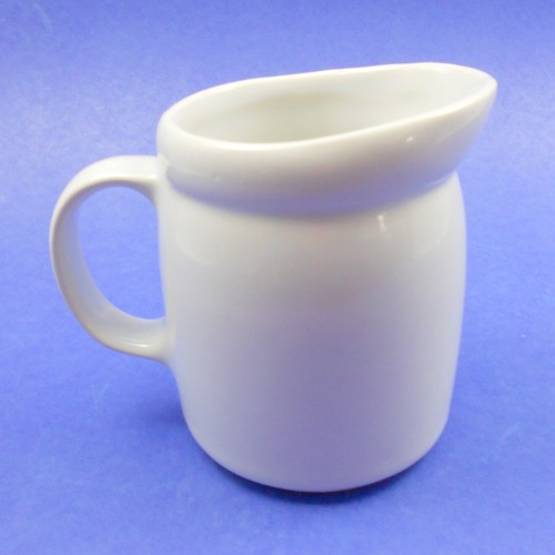 Vintage McCoy Pottery Strawberry Country 1414 White Cream Pitcher Creamer - Picture 2 of 4