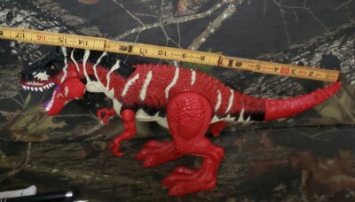 2008 Chap Mei Toys 'R' Us Electronic Red Devil T-Rex Dinosaur Roar