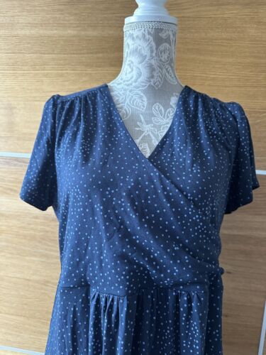 Damen Crew Clothing Edith Wickel Jerseykleid marineblau gepunktet UK 12 neu mit Etikett UVP 65,00 £ - Bild 2 von 10