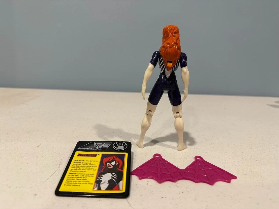 Vintage  ToyBiz Marvel Figures Iron Man, Spider Woman, Dreadknight, Titanium Man - Image 4 of 4