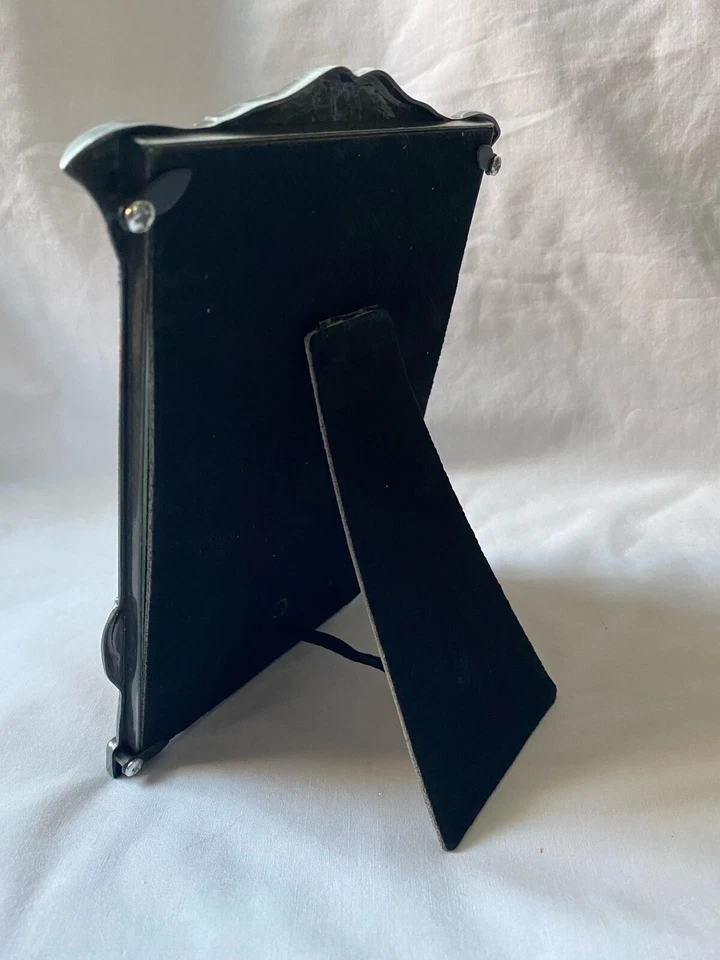 Egyptian Metal Picture Frame King Tut Lotus Winged Scarab Silver 7.5"X 5.5" # 25 - Image 3 of 3