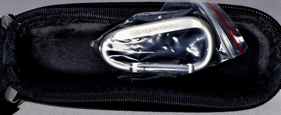 LOGITECH Hermitshell Compact Soft-Lined Carrying Case NEW - Image 2 of 3