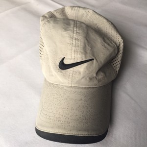 tan nike golf hat