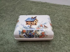 DaySpring Ceramic Trinket Box Filed With Daily Verses 3" x 4" Lid & Bottom