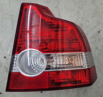 04-07 VOLVO S40 PASSENGER RIGHT LOWER TAILLIGHT TAIL LAMP OEM | eBay