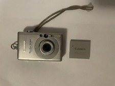 Canon Powershot SD300 Digital Elph Digital Camera Vintage For Parts Or Repair