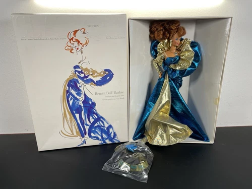 MATTEL 1521 CLASSIQUE COLLECTION BENEFIT BALL BARBIE NOUVEAU - Photo 1 de 8