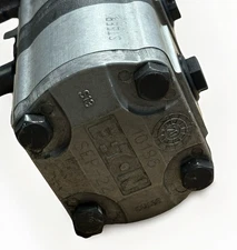 John Deere Pump, Gear TCA19758 thumbnail 4
