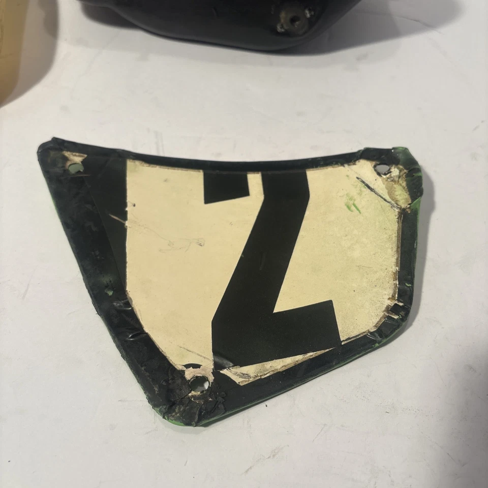 Kawasaki KX80 KX 80 1986/1987 caja de aire cubierta puerta guardabarros bota de admisión OEM Foto 3 de 4