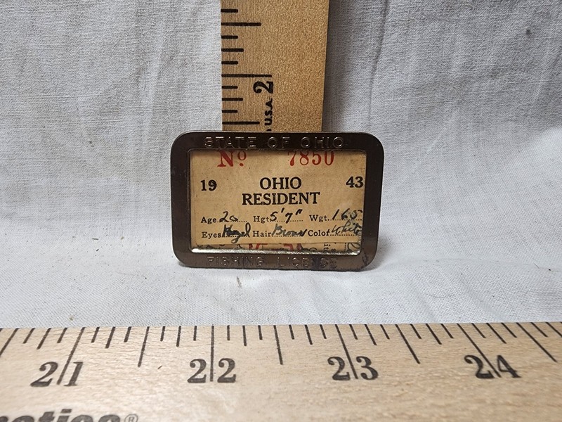 Antique 1943 Ohio Fishing License Metal Framed Pinback Button Used