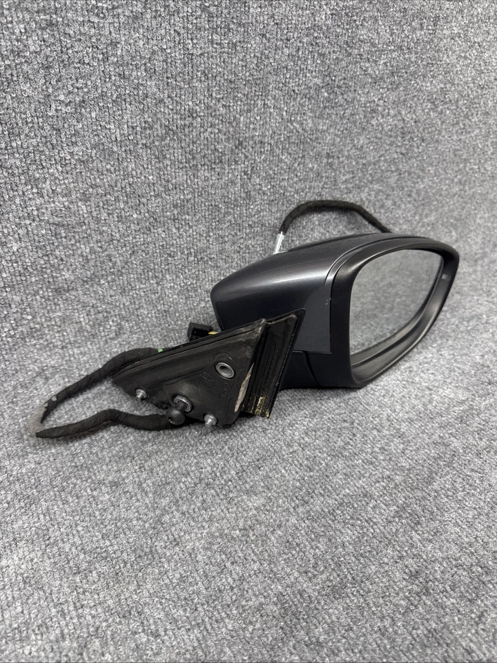 Espejo retrovisor derecho Volkswagen Passat 2016-2022 pasajero con punto ciego OEM (LD7X) Foto 2 de 4