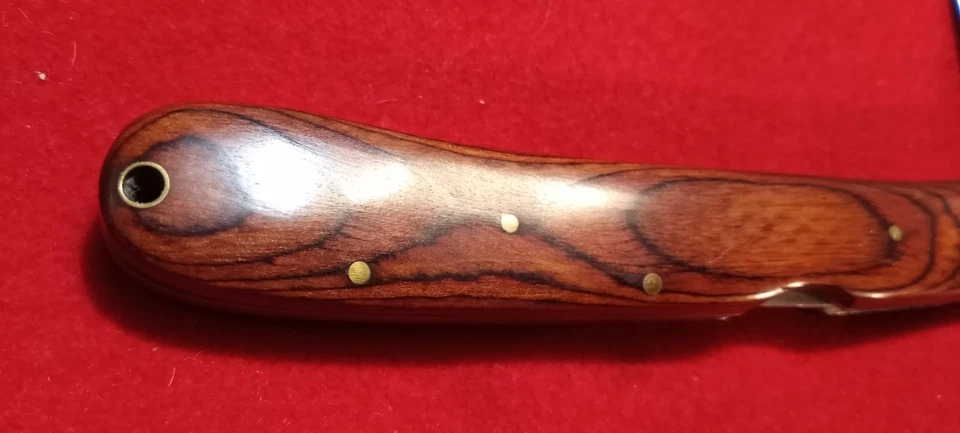 Hermosa Navaja de Bolsillo Hoja de 5 Pulgadas Bloqueo Mango de Madera Quemada Bien Construida Foto 4 de 4