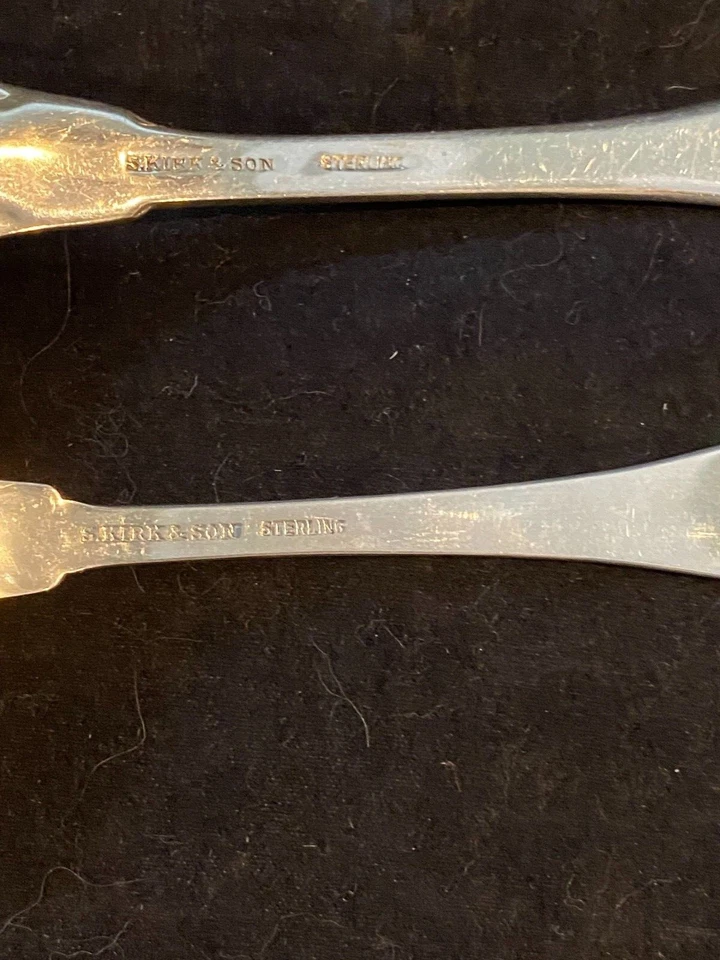 SERVIDOR DE GELATINA DE PLATA ESTERLINA KIRK SIN MONOGRAMA GRAN FORMA PULIDO Foto 2 de 2